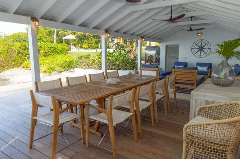 The dining area of the dockside boathouse.
