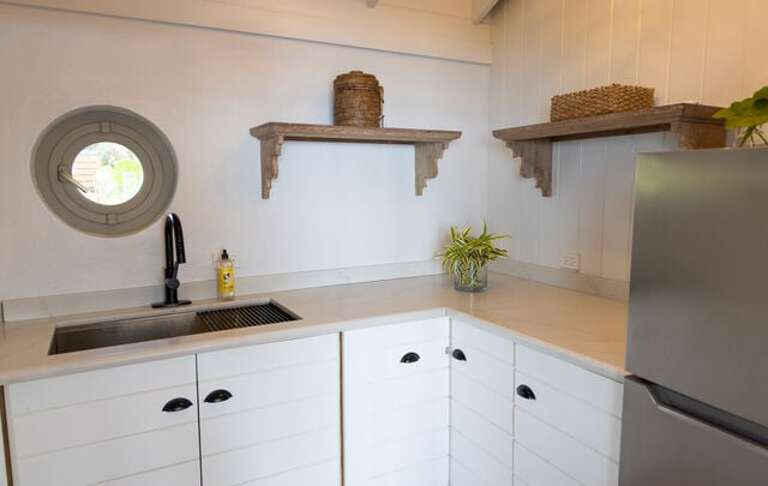 The dockside boathouse kitchenette.