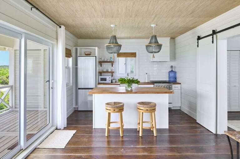 Dream Weaver Bungalow: Fully equipped Kitchen..