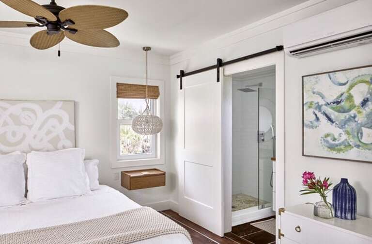 Kodachrome Bungalow: Bedroom.