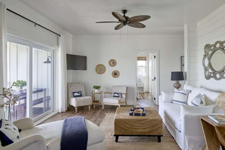 Traveler - a Two-bedroom house:  Living Area