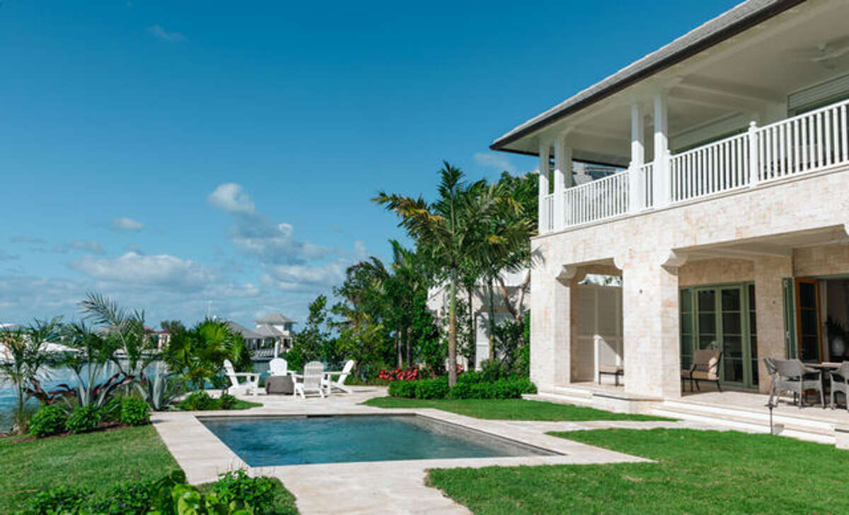 Welcome to the Coral Cottages at Briland Club, where luxury meets tranquility on the pristine shores of Harbour Island.