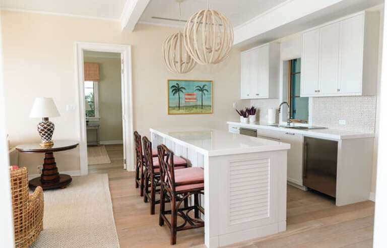 Fully equipped luxury kitchen.