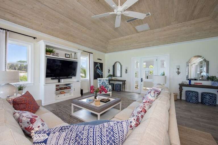 Sitting area facing the TV.