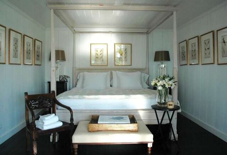 Bedroom with kings size bed.