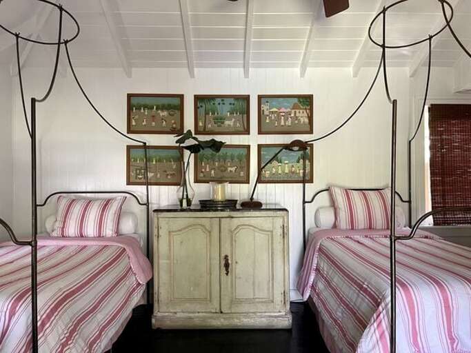 Bedroom with two twin beds.