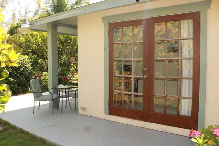 Entry with seating area