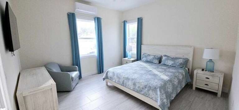 Second master bedroom bedroom suite with ocean views.