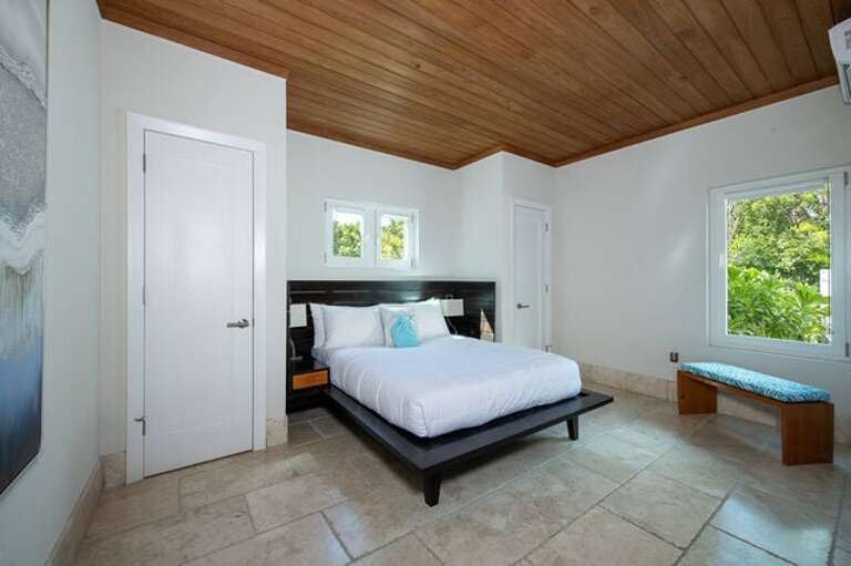 Third Bedroom with queen size bed.