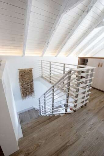 Stairs to Master Suite.