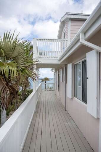 Lower deck breezeway.