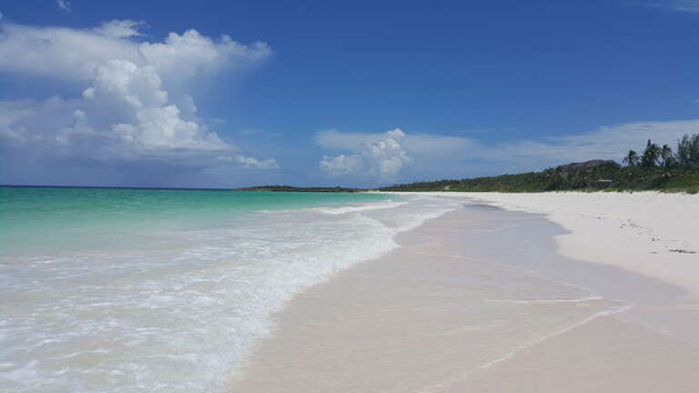 Windermere famous pink sand beach.