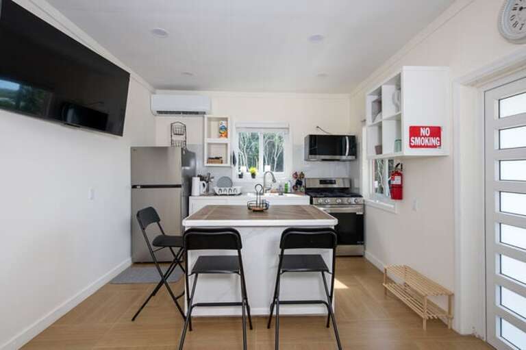 Fully equipped kitchen.