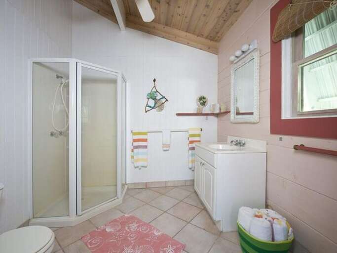 Ensuite Washroom with Vaulted Ceiling