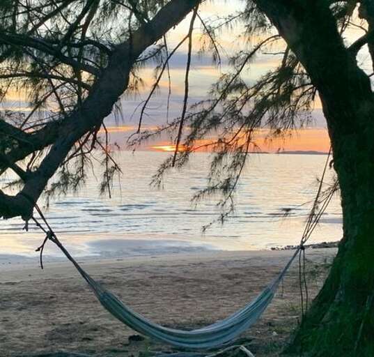 Gentle waves put you in a Southern Comfort state of mind.