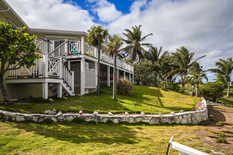 Outer Reef's rear deck and yard.