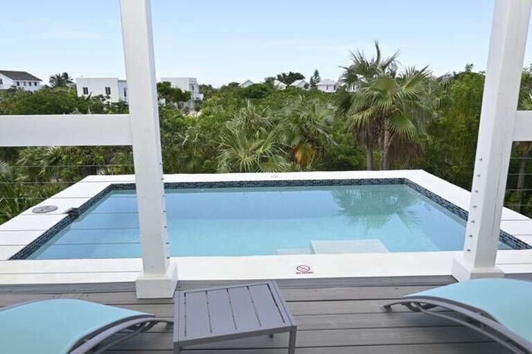 Crystal Cottage's private pool.