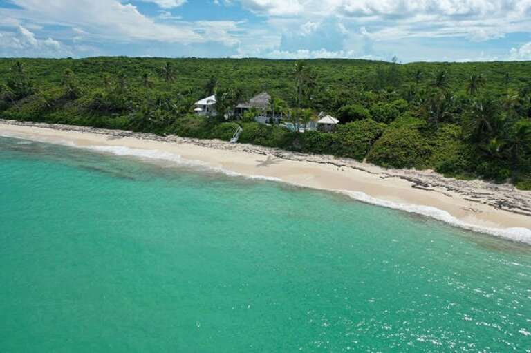 Twin Coves Beach and Seashine Estate.