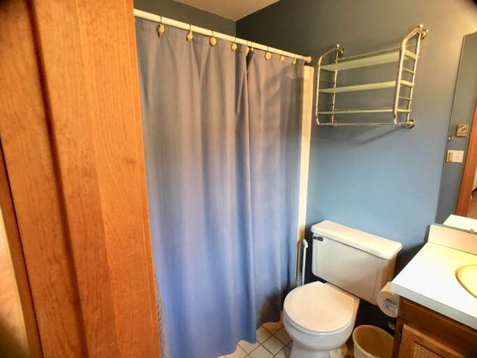 Secondary Bathroom [upstairs]