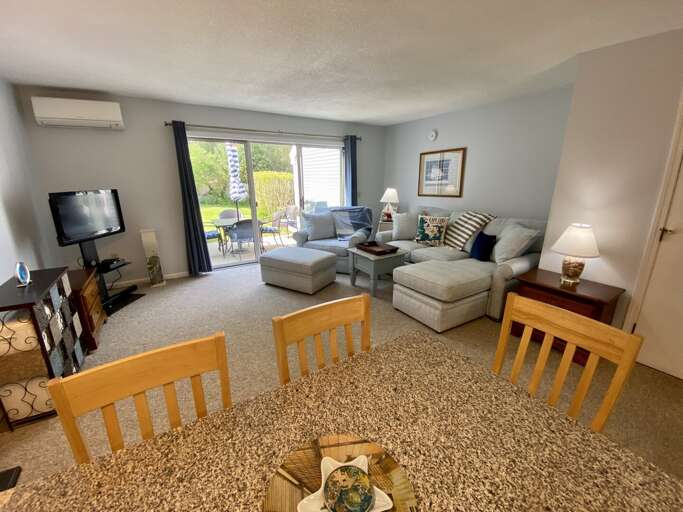 Dining Area Dining Area