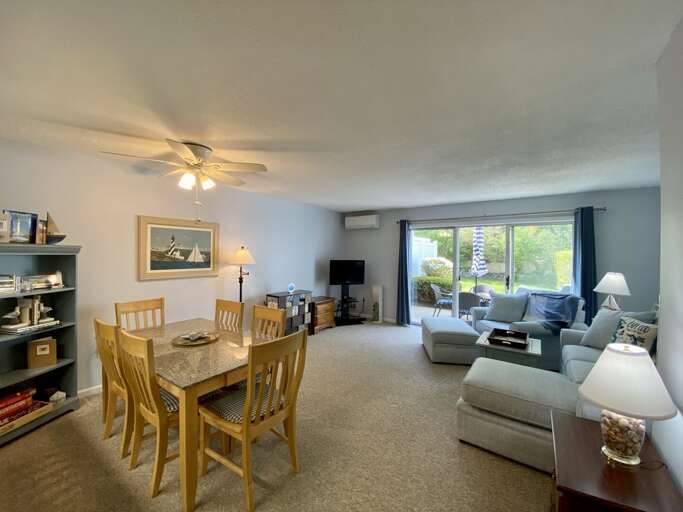 Dining Area Dining Area