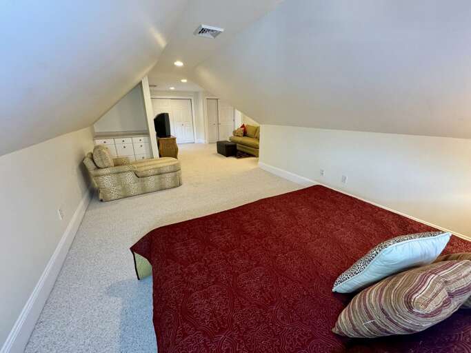 Secondary Bedroom (upstairs)