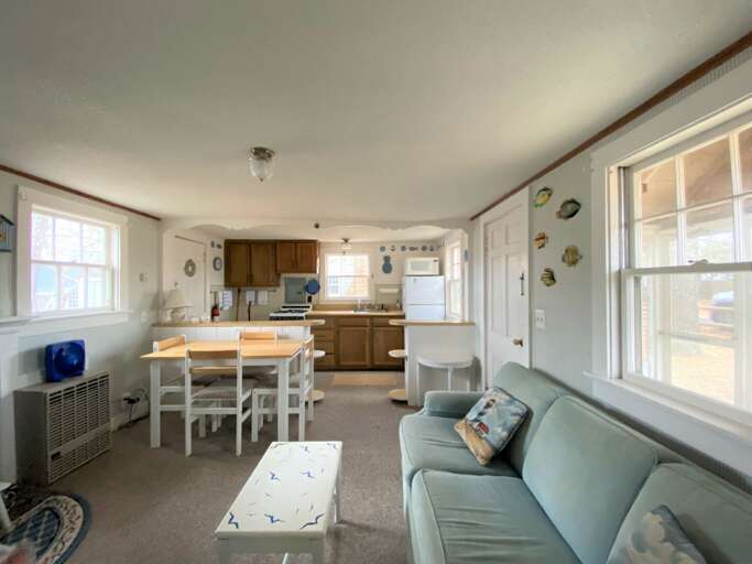 Living/Dining/Kitchen Areas Living/Dining/Kitchen Areas