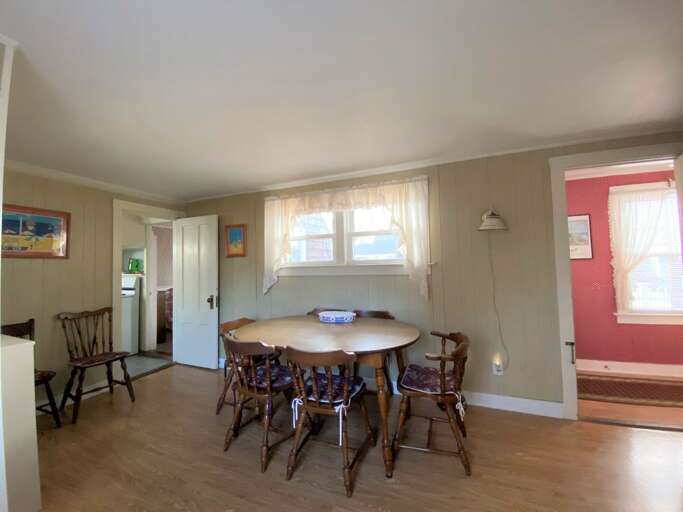 Dining Area Dining Area