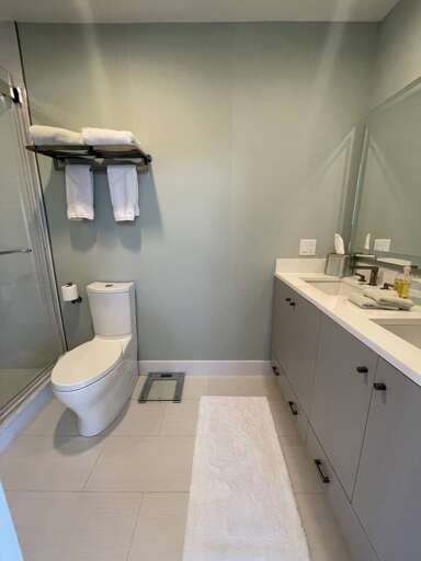Primary Bathroom (upstairs) Primary Bathroom (upstairs)