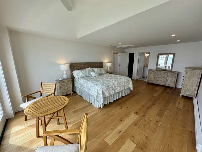 2nd Floor - Primary Bedroom