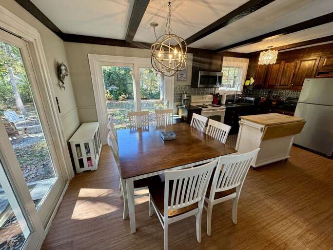 Dining Area Dining Area