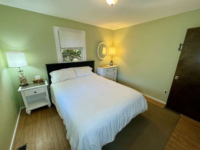 Secondary Bedroom (1st Floor) Secondary Bedroom (1st Floor)