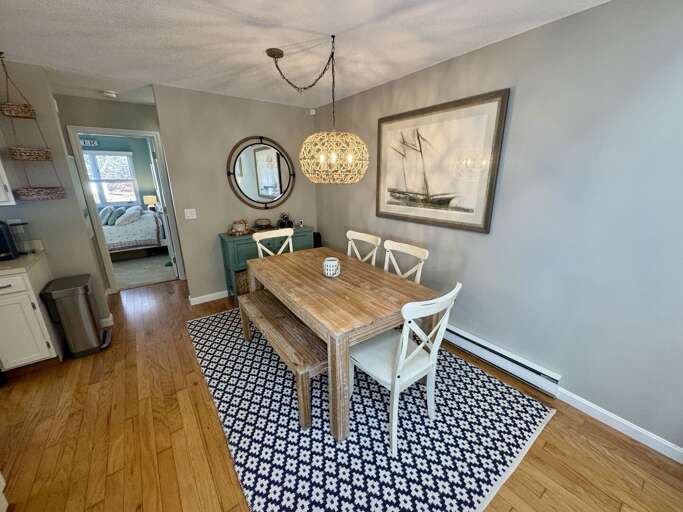 Dining Area Dining Area