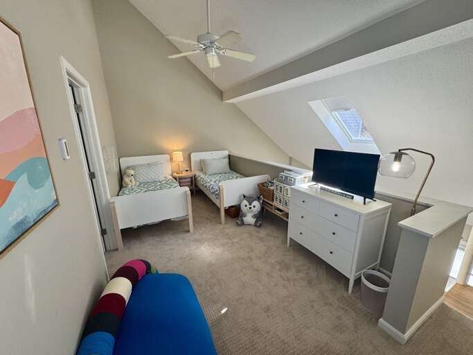 Open Loft (2nd Floor) Open Loft (2nd Floor)