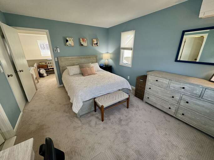 Primary Bedroom (2nd Floor) Primary Bedroom (2nd Floor)