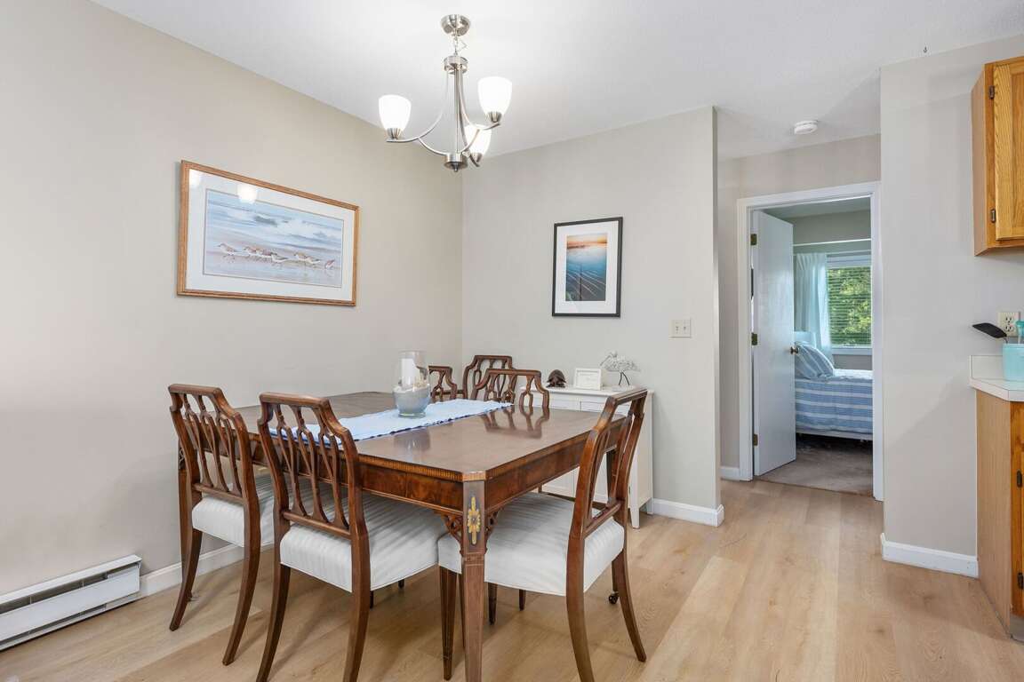 Dining Area Dining Area