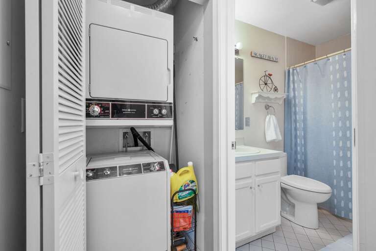 Washer / Dryer Hall Way Washer / Dryer Hall Way