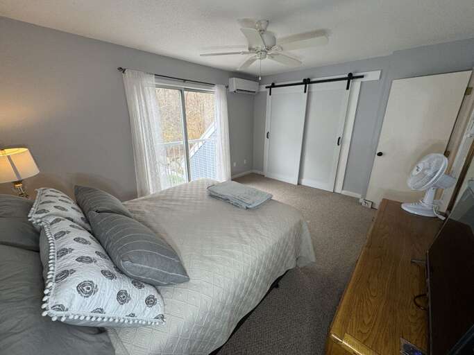 Primary Bedroom (2nd Floor)