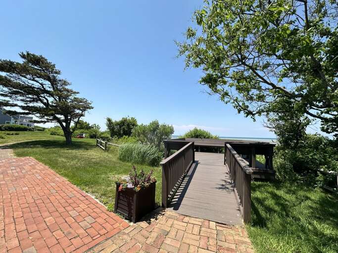 Accessible Beach Lookout Point