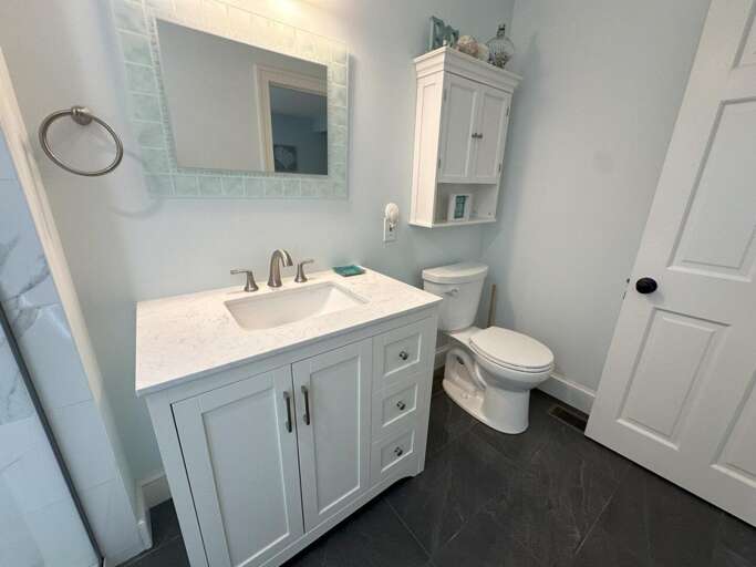 Main Floor en-suite Bathroom