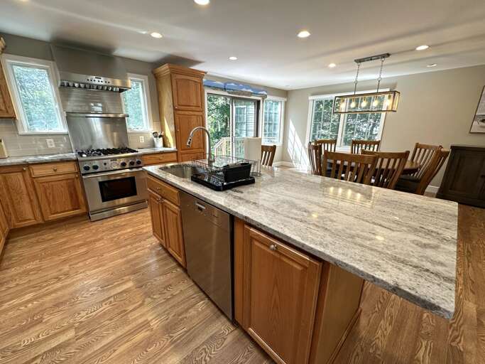 Fully Equipped Kitchen & Dining Area