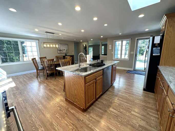 Fully Equipped Kitchen & Dining Area