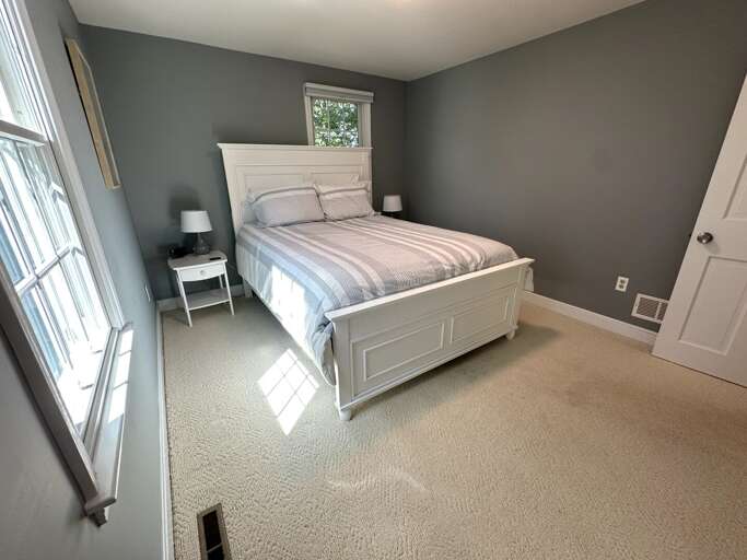 Main Floor Queen Bedroom