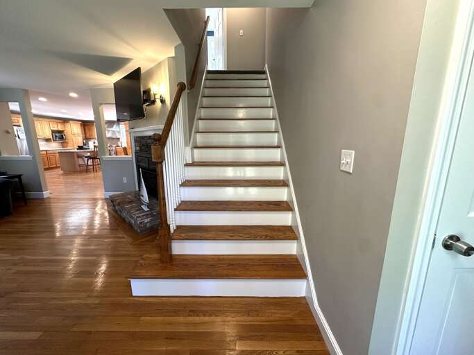 Stairs to 2nd Floor