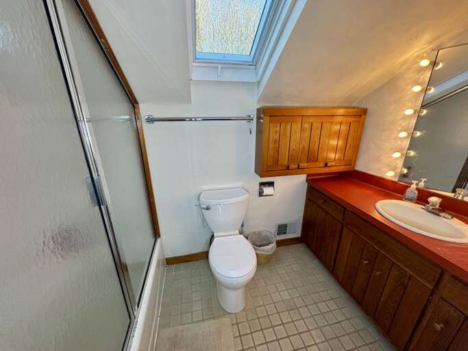 Primary Bathroom (2nd Floor)