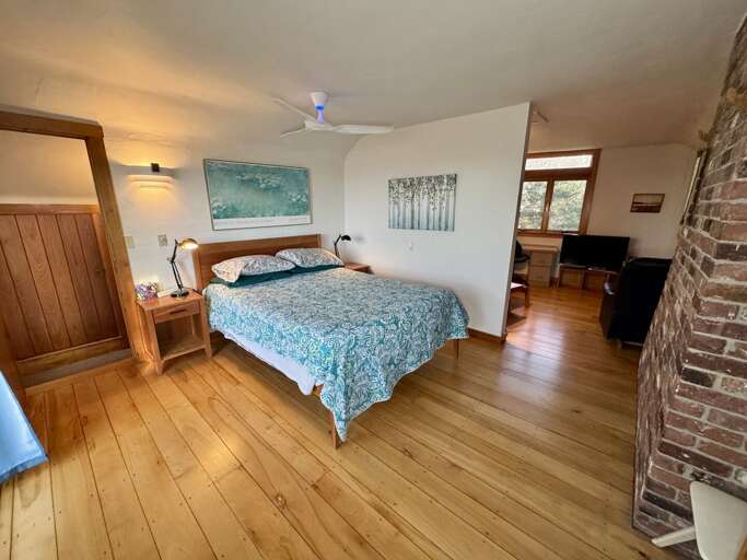 Primary Bedroom (2nd Floor)