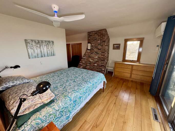 Primary Bedroom (2nd Floor)