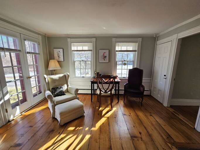 Great reading spot & work desk