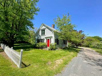 Unique Antique near the beach!