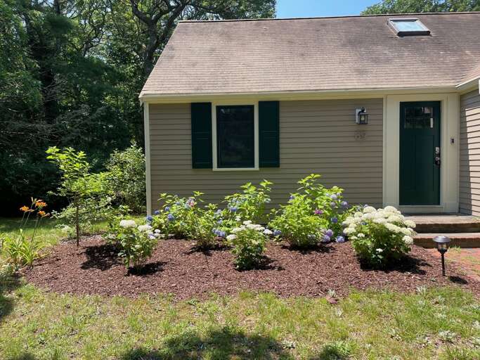 Front left side exterior